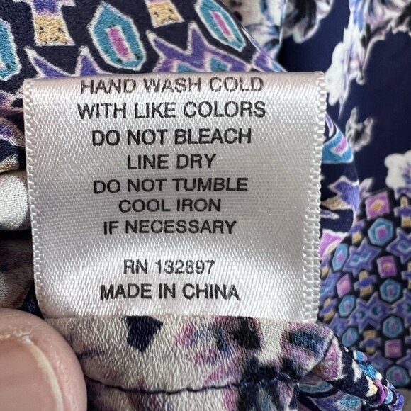 Rose + Olive Women's Floral Print Blue Tunic Top Size 1X Casual Spring Blouse - Picture 8 of 10